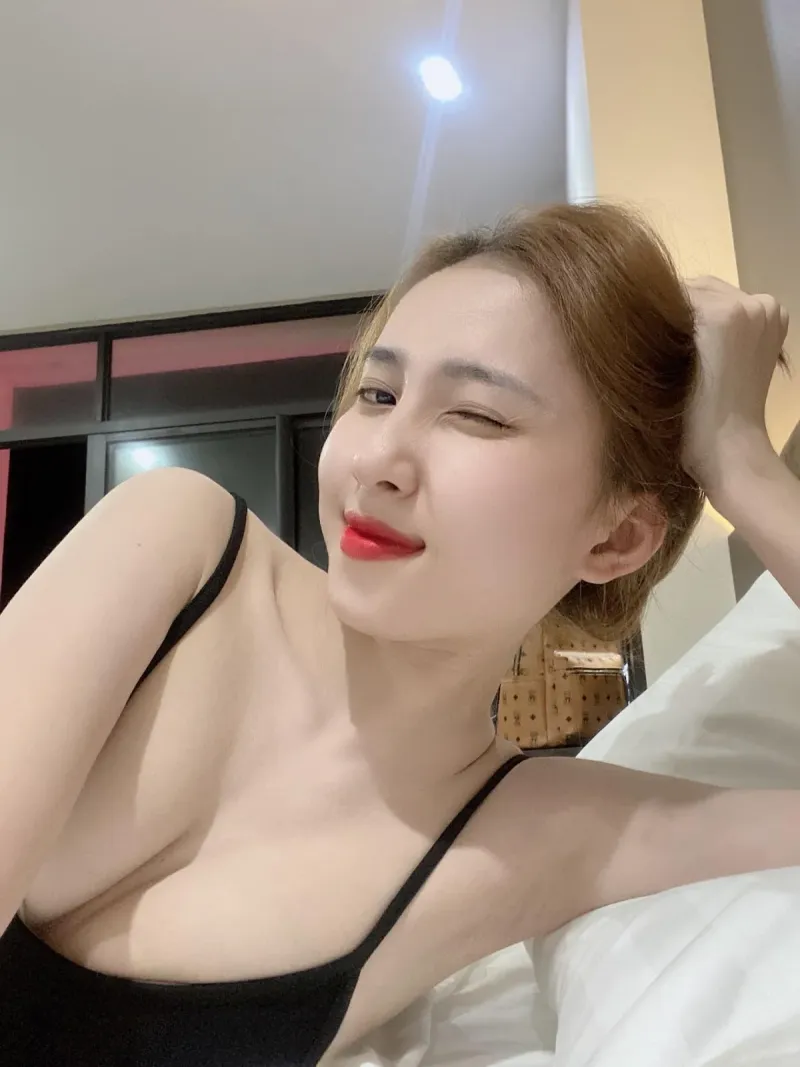 Ảnh avatar cute con gái mang đến cảm giác tươi vui, ngọt ngào và dễ mến.