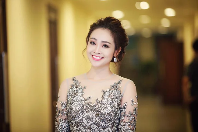 Ảnh gái cute che mặt mang đến vẻ bí ẩn, đầy cuốn hút.