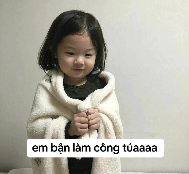 Ảnh meme em bé cute đáng yêu, thu hút mọi ánh nhìn.