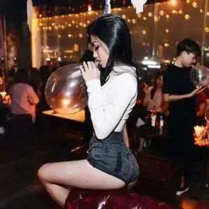 Khám phá những bức ảnh gái xinh bar tuyệt đẹp, thu hút mọi ánh nhìn.