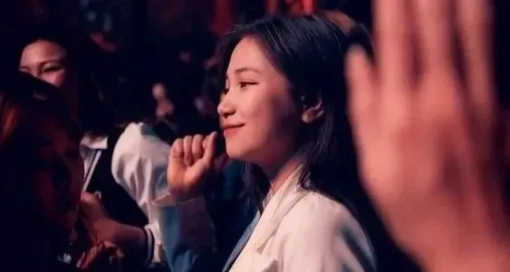 Nhạc gái xinh hay nhất gây bão mạng làm say đắm lòng người