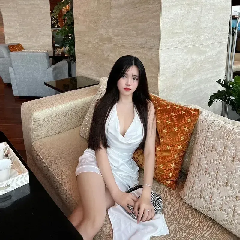 Vitamin cho làn da đẹp và sức sống dồi dào, các gái xinh sexy TikTok luôn làm nổi bật điều đó.