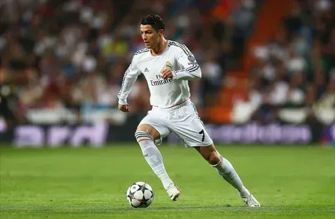 Lưu giữ hình nền Ronaldo Real, nhớ về những chiến thắng huyền thoại