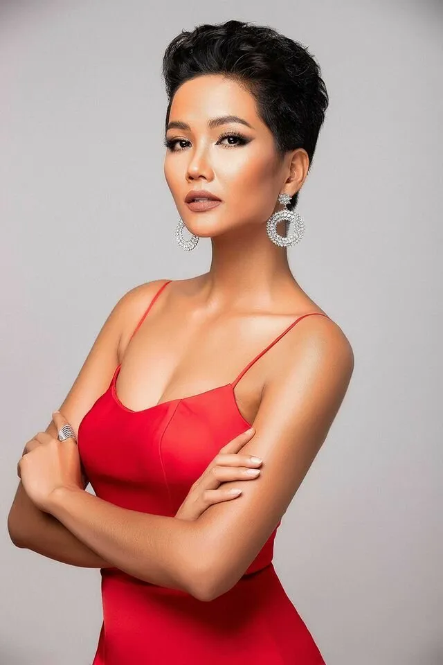 H'Hen Niê đăng quang – Khoảnh khắc lịch sử tại Miss Universe 2018