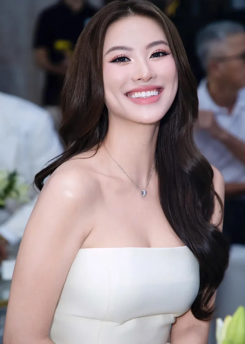 Vương miện miss supranational được trao cho kim duyên đầy cảm xúc