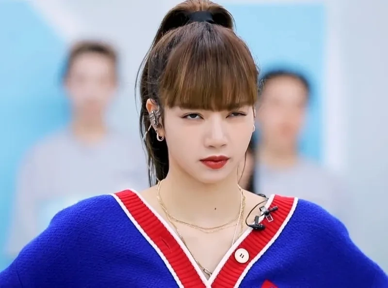 Blackpink Lisa meme face cực hot, khiến fan bật cười liên tục.