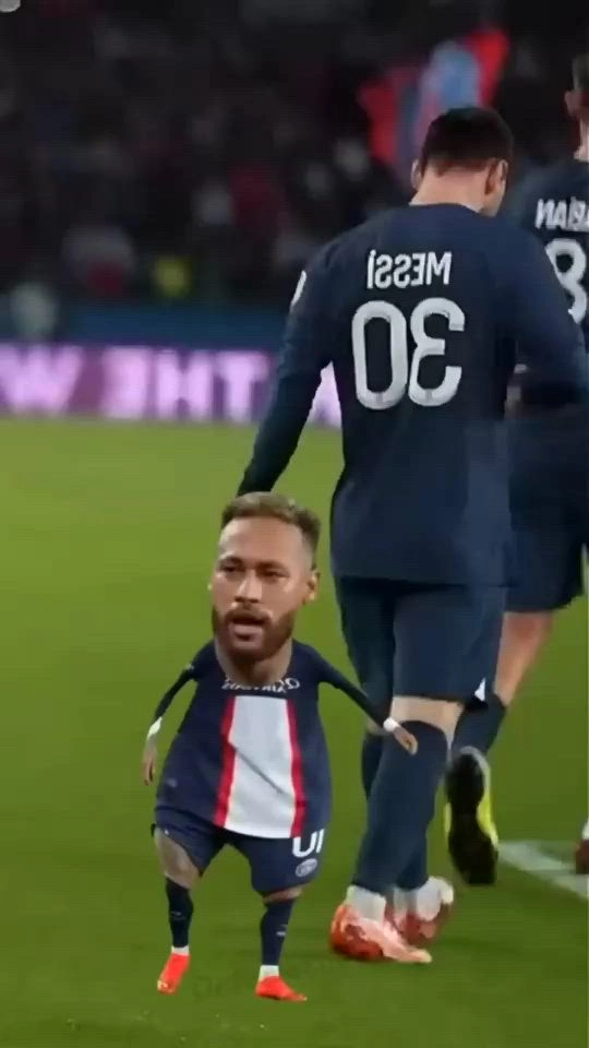 Meme Messi và Ronaldo luôn là chủ đề nóng hổi.