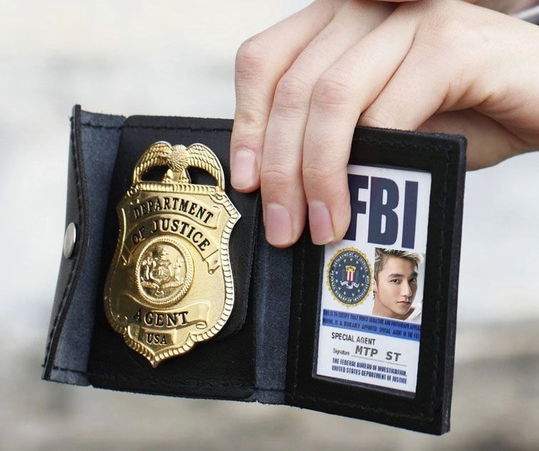 FBI loli meme hài hước, nổi bật với phong cách độc đáo.