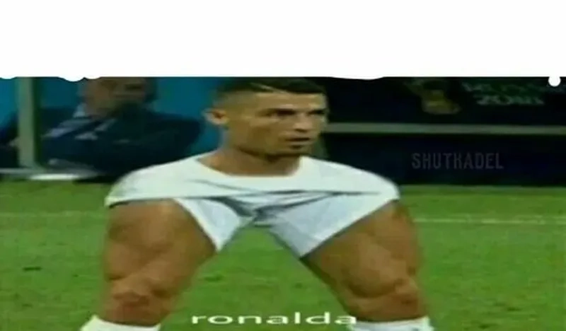 Meme Ronaldo hun Messi khiến bạn không thể ngừng cười.