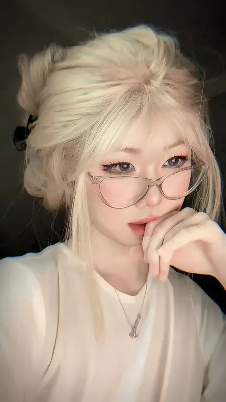 TikTok gái xinh cute làm sáng bừng không gian mạng với nụ cười tươi