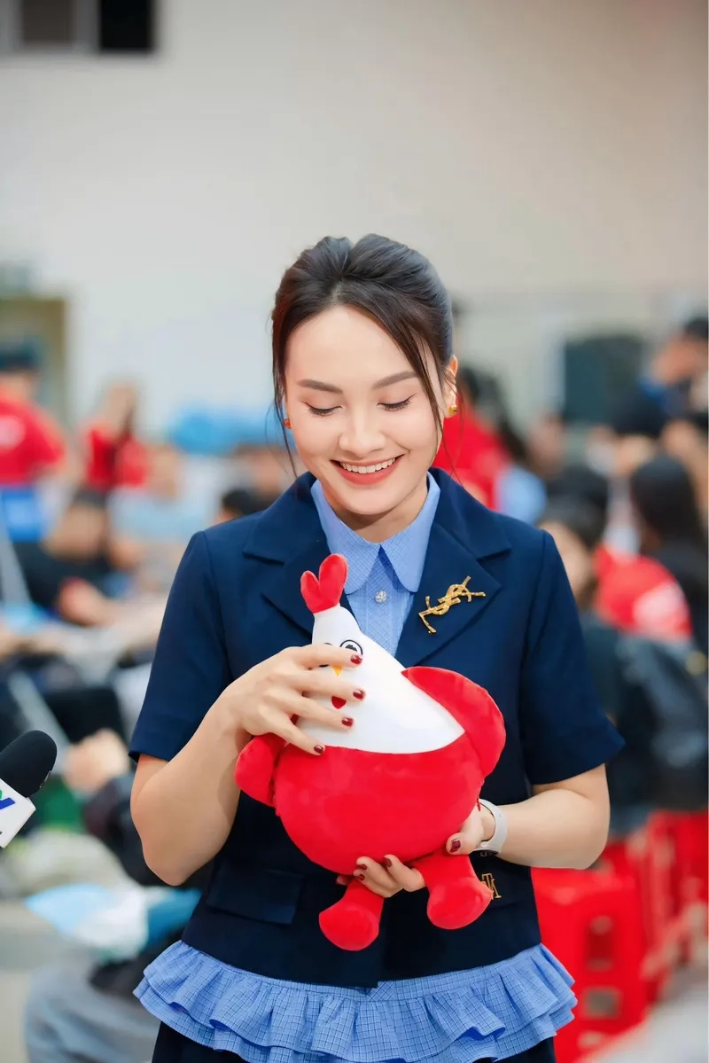 Những khoảnh khắc Bảo Thanh nhận giải đầy xúc động