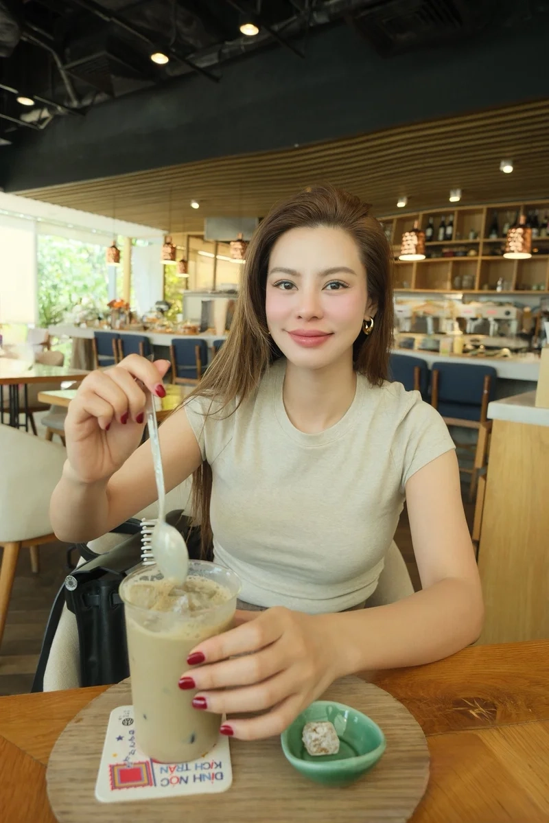 Đừng bỏ lỡ ca khúc của Chị đẹp Bùi Lan Hương đang hot