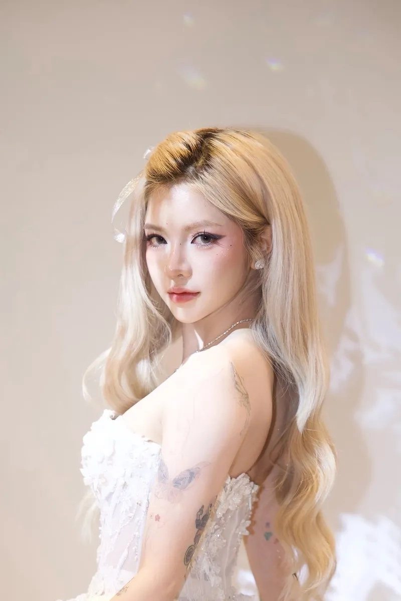 Bộ sưu tập hình ảnh của Ciin cực chất