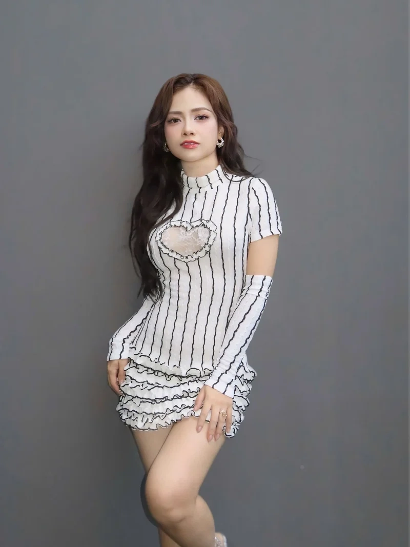 Cảm nhận sâu sắc bài hát Chưa quên người yêu cũ Dương Hoàng Yến