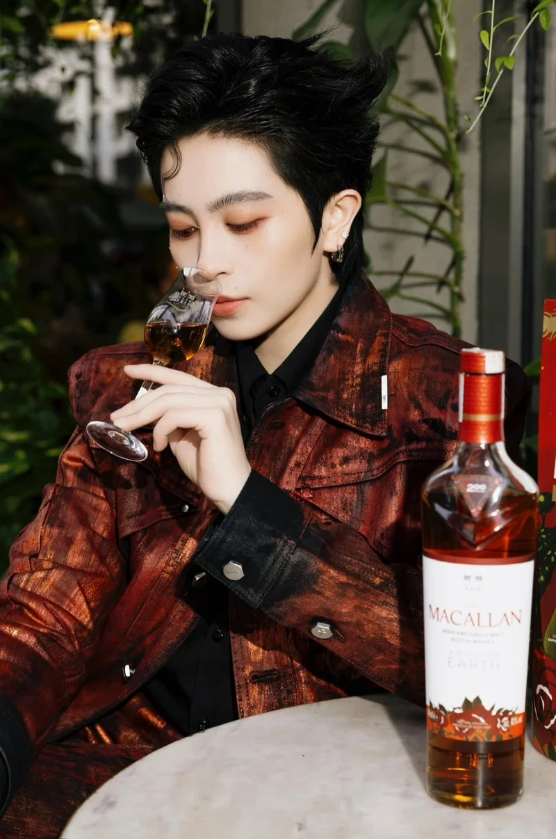 Ngắm phong cách thời trang của Chị đẹp Gil Lê