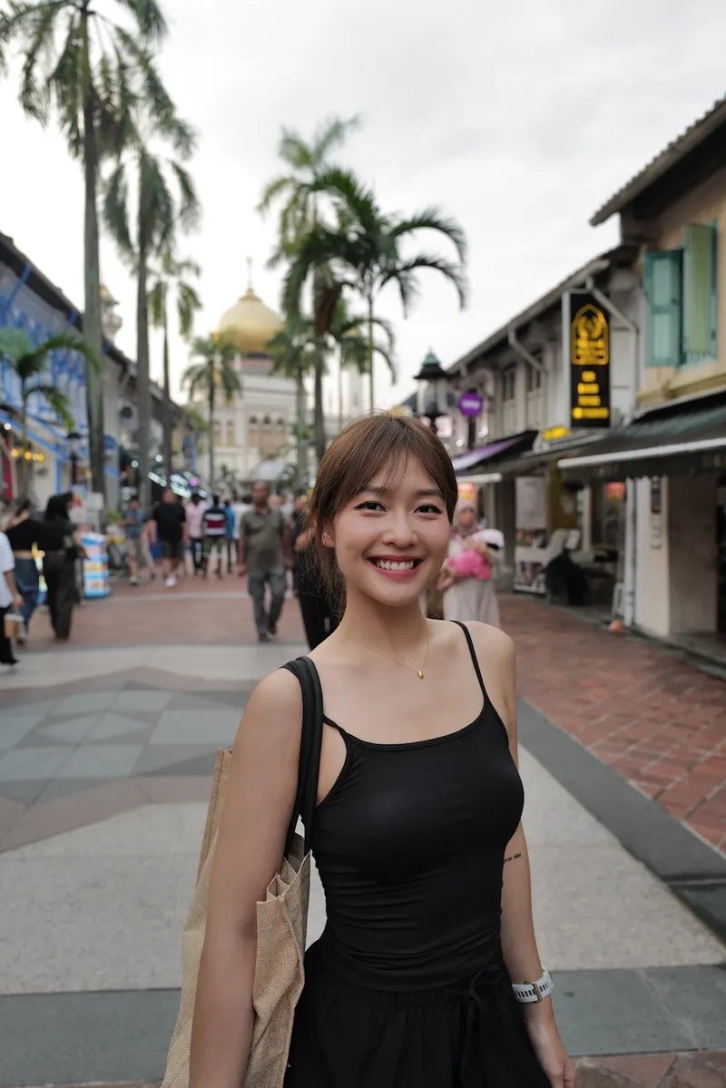 Câu chuyện hấp dẫn về Khả Ngân 11 tháng 5 ngày