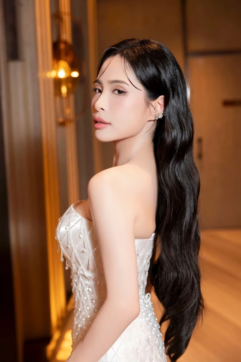 Cảm nhận vẻ đẹp quê hương qua Quảng Bình Quê Ta Ơi Ca nương Kiều Anh