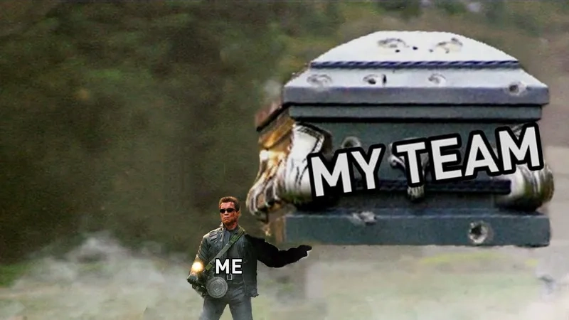 Đồng đội yếu cũng không ngăn nổi bạn với meme đồng đội tạ