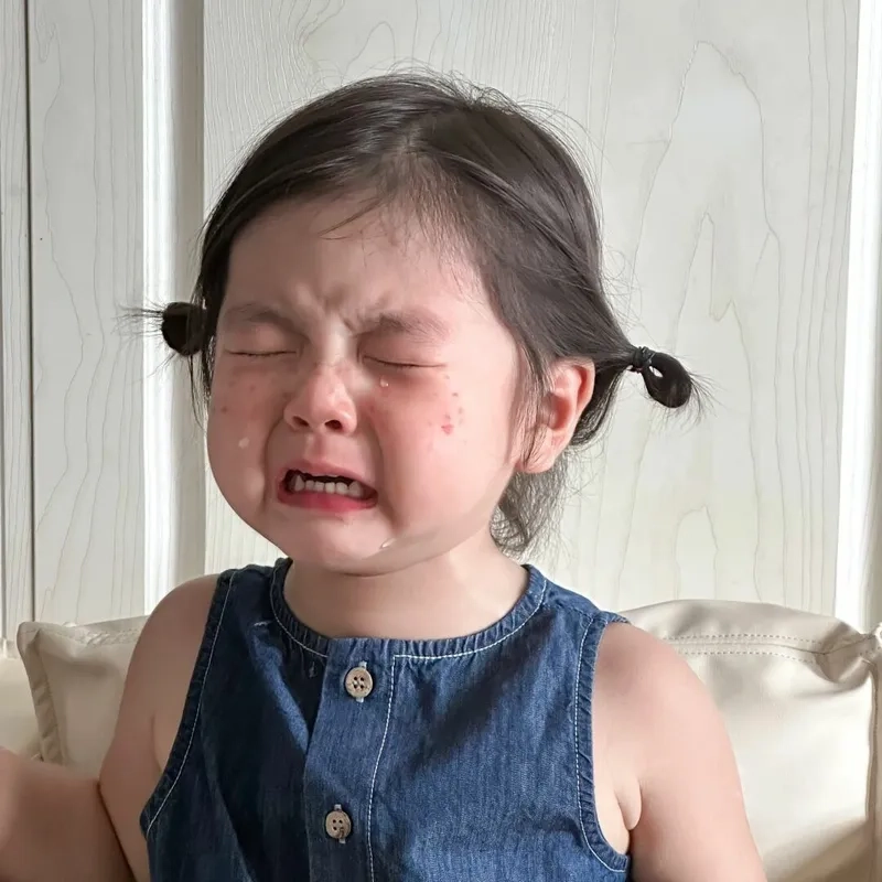 Hình ảnh dễ thương khóc như thật từ meme khóc như một đứa trẻ (crying kid)