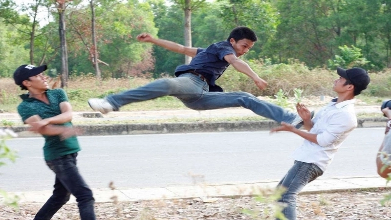 Mơ thấy đánh nhau tập thể