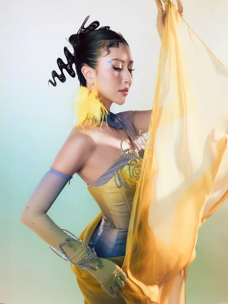 Tham gia show giải trí với Quỳnh Anh Shyn 5s online nổi bật