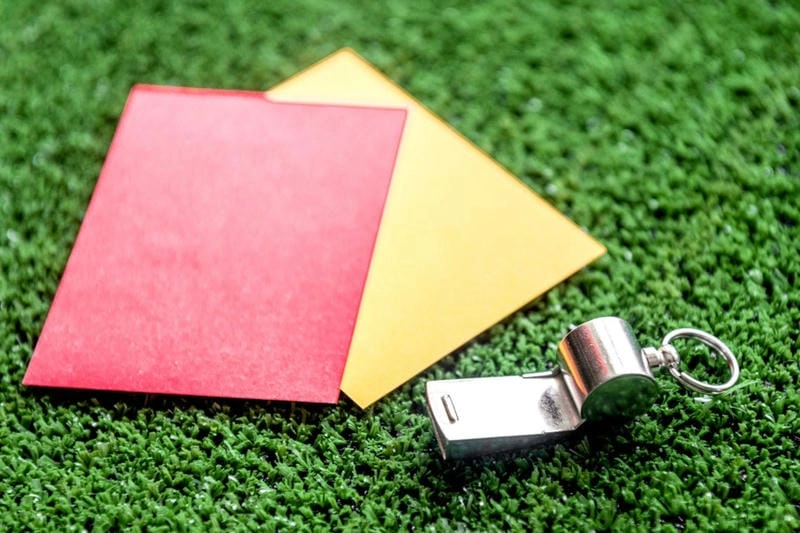 Phong cách chơi của đội bóng ảnh hưởng lớn đến số thẻ phạt