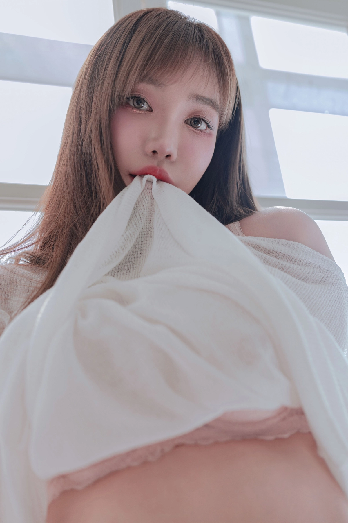 Gái xinh vú to lộ nóng bỏng quyến rũ lộ to đầy sức hút