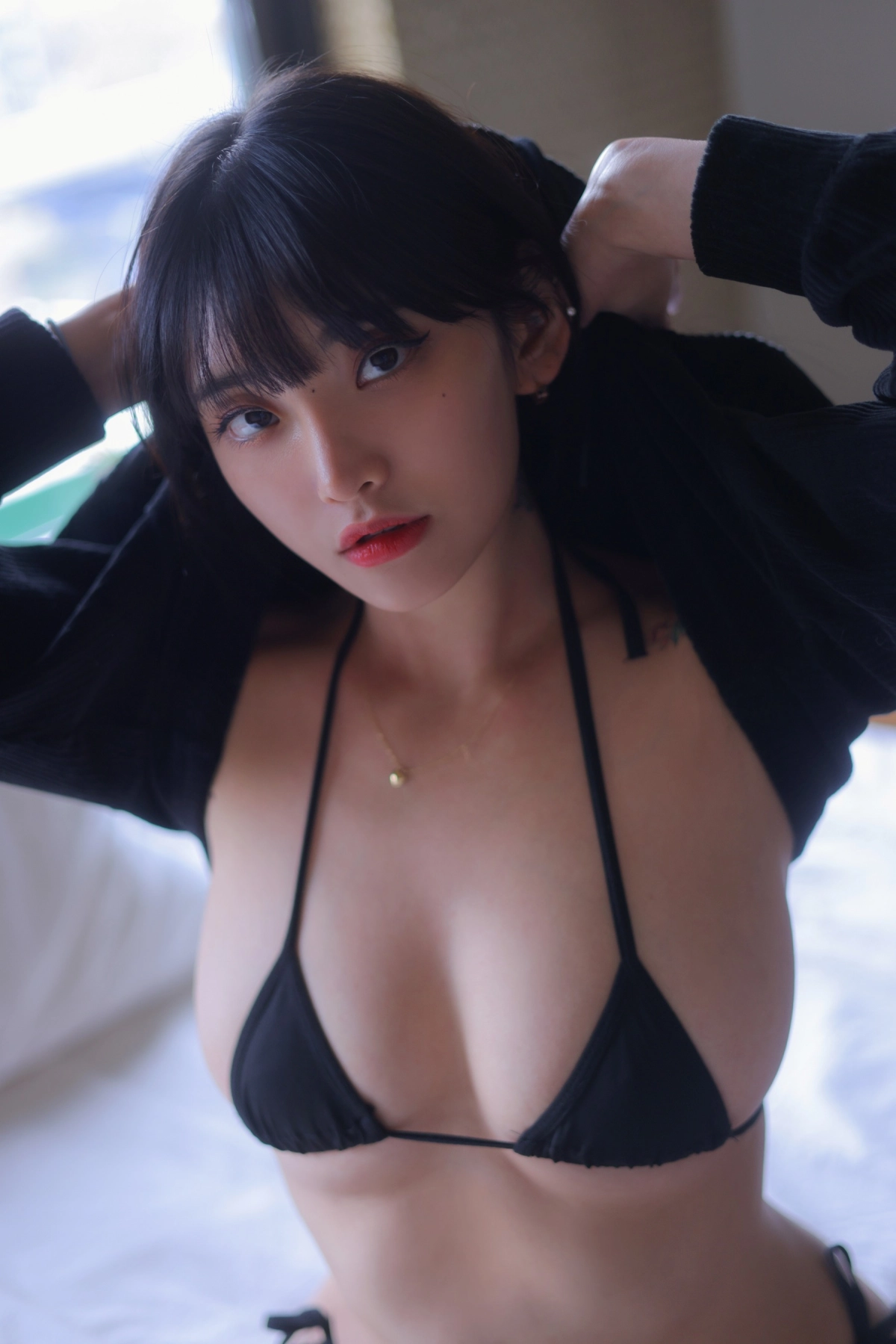 Gái xinh vú to tròn nóng bỏng quyến rũ tròn to đầy mê