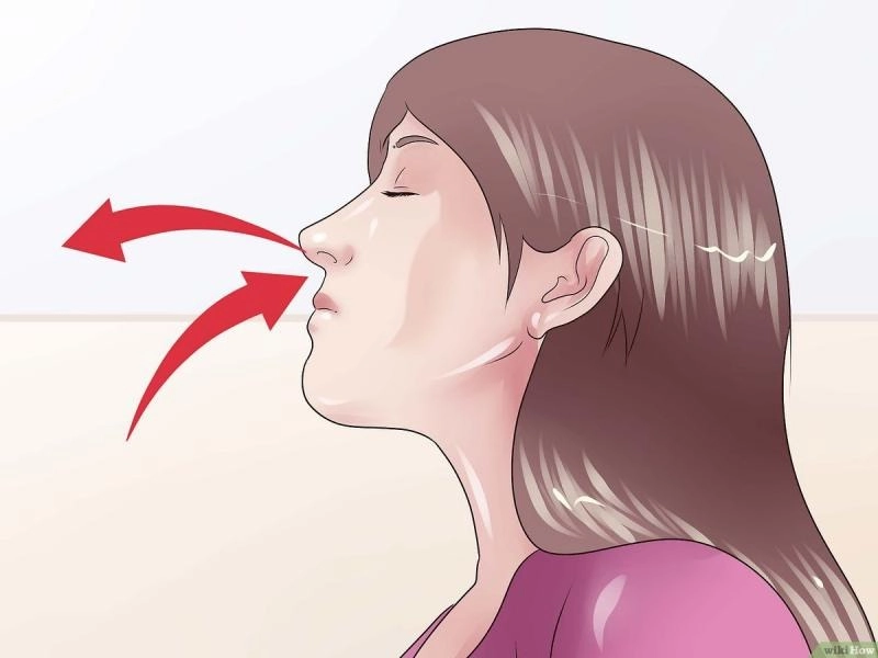 Tướng người hay mím môi cho thấy tính cách cẩn trọng, suy nghĩ kỹ trước khi nói.