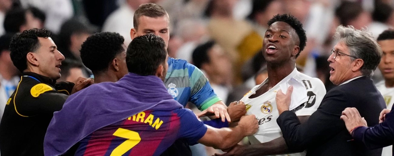 Eder Militão có mặt trong trận đấu giữa Real Madrid và Barcelona