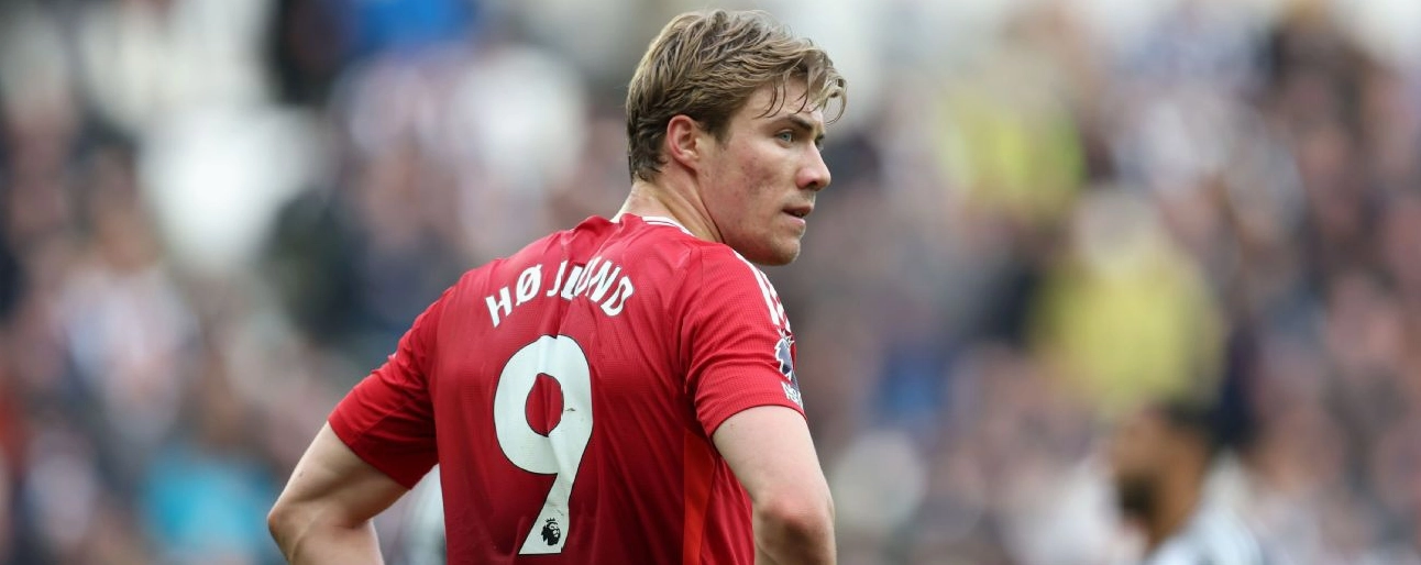 Hình ảnh của James Maddison được dùng trong một bài viết về những cầu thủ gây thất vọng ở Premier League.