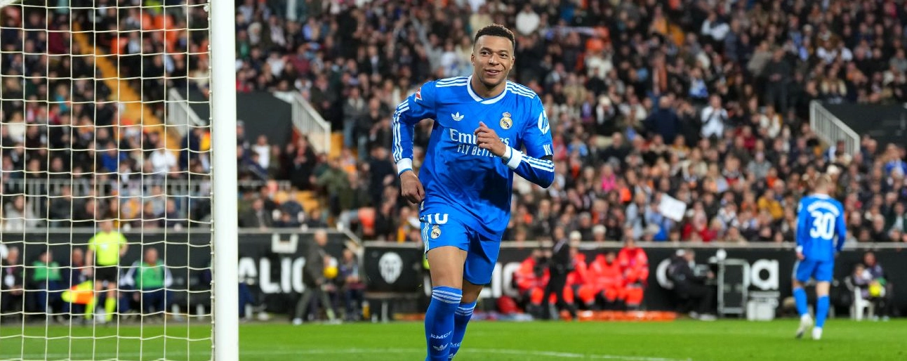 Phân tích Ibrahim Mbaye