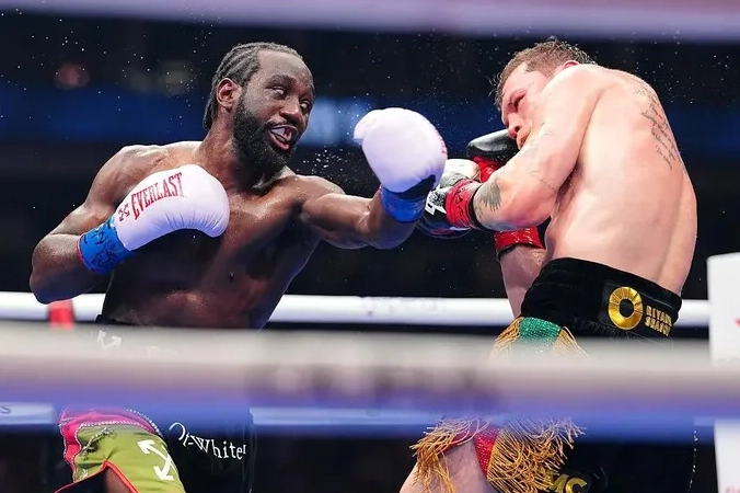 Terence Crawford vừa đánh bại Canelo Võ sĩ Terence Crawford