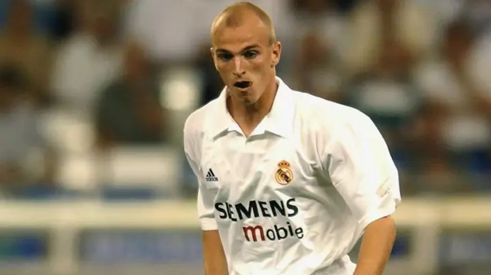 Quãng thời gian đầy sóng gió của Esteban Cambiasso trong màu áo Real Madrid