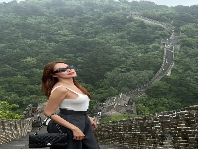 Ảnh Lê Hoàng Phương nổi bật với gu thời trang sang trọng