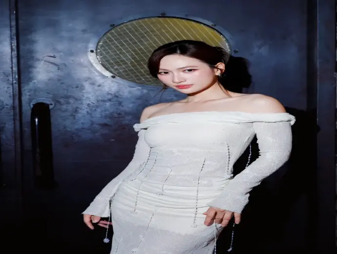 Những khoảnh khắc đẹp nao lòng trong ảnh Phương Anh Đào