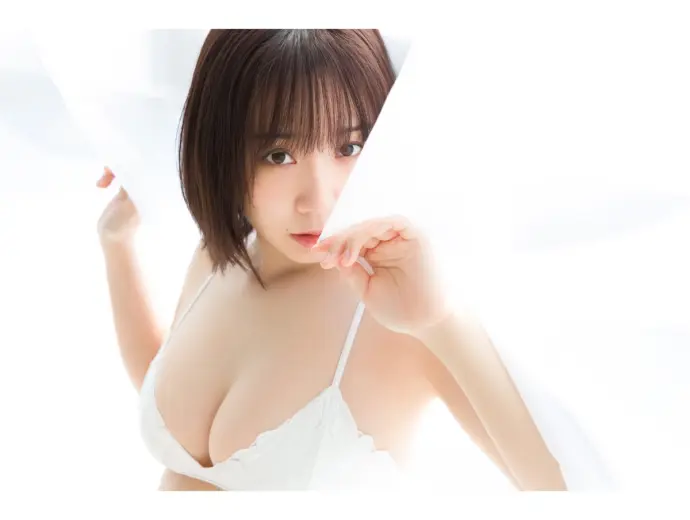 Khám phá gái xinh thay đồ khoe hàng gợi tình sức hút bí ẩn