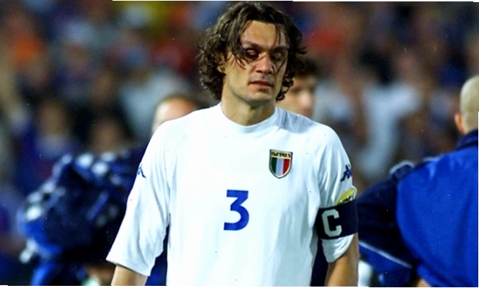 Maldini buồn b&atilde; sau thất bại tại chung kết Euro 2000