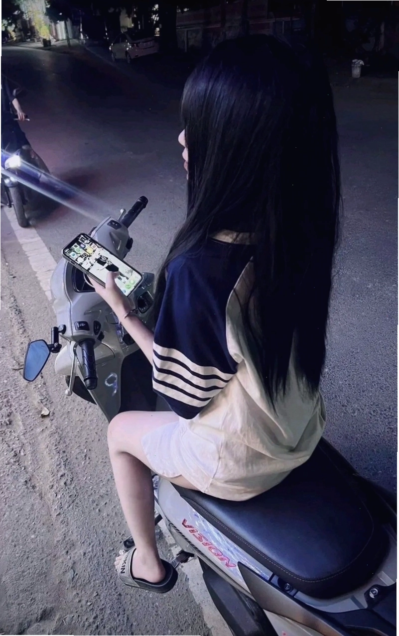 Ảnh gái xinh tạo dáng nghệ thuật