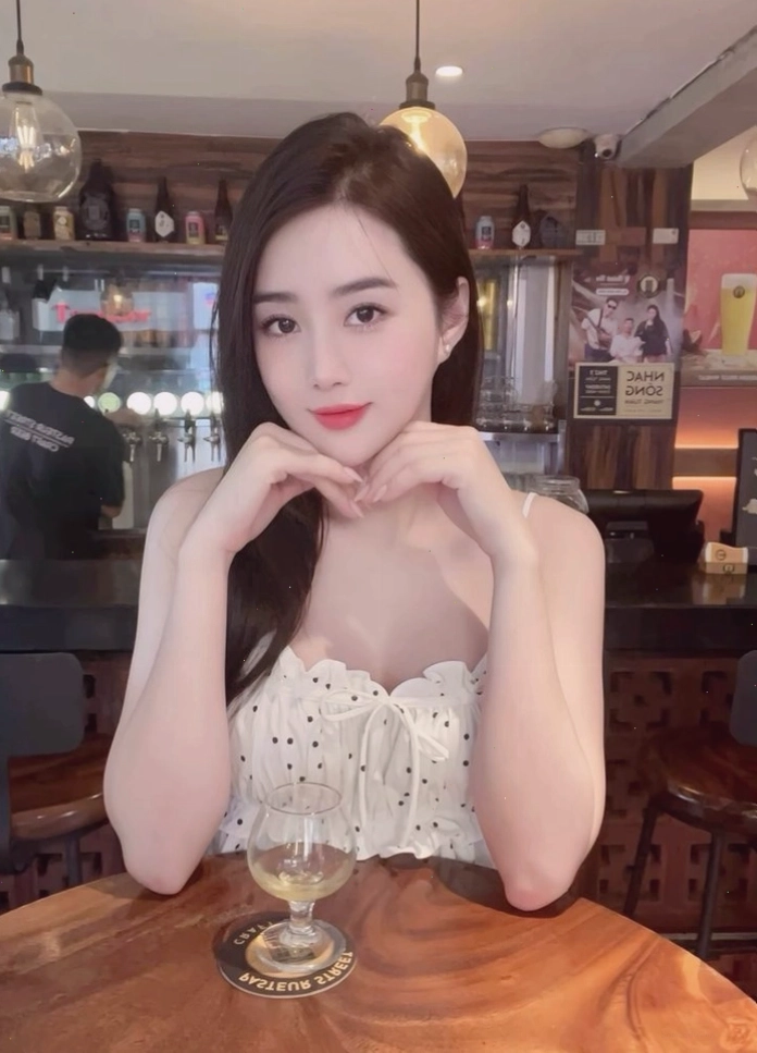 Ảnh gái xinh Việt Nam diện bikini theo phong cách biển cả