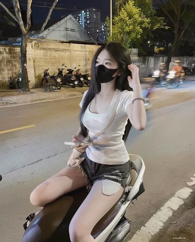 Ảnh gái xinh với phong cách cổ điển