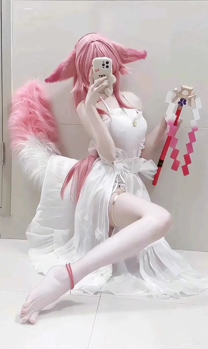 Cosplay gái xinh với trang phục lung linh