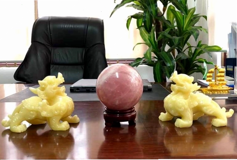 Đá phong thủy đặt bàn làm việc mang lại năng lượng tích cực