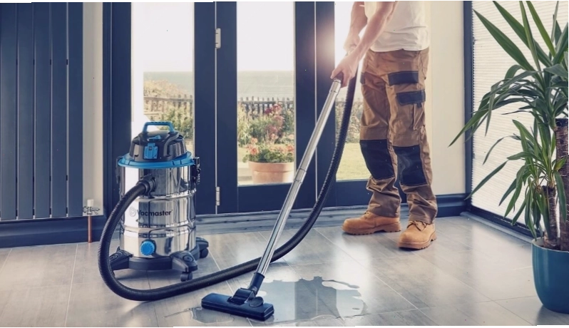 Dụng cụ chuẩn bị vệ sinh máy hút bụi