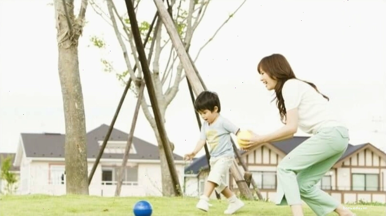 Khuyến khích bé gái tham gia các hoạt động thể chất ngoài trời