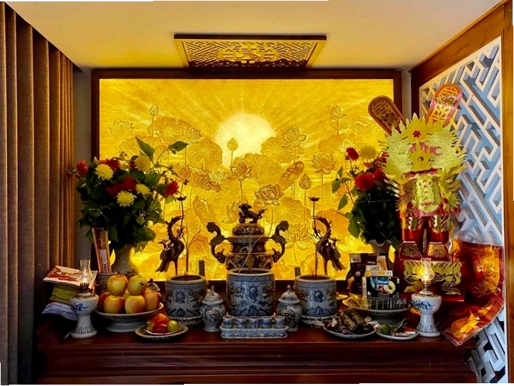 Lưu ý về ánh sáng và sự trang nghiêm trên bàn thờ