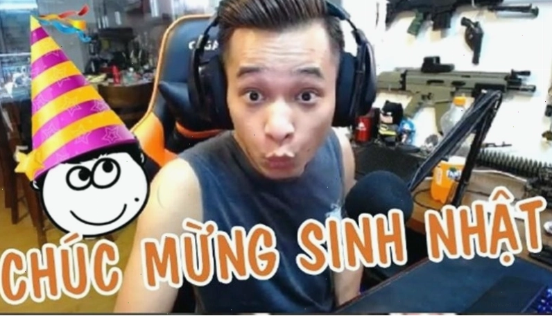 Meme chúc mừng sinh nhật với hình ảnh người nổi tiếng đang ăn mừng