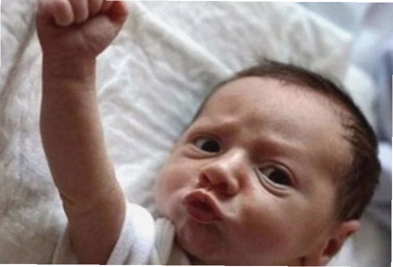 Meme cố lên hình ảnh em bé với biểu cảm quyết tâm