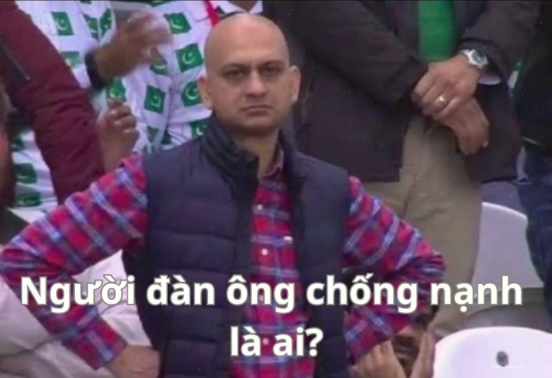 Meme người đàn ông chống nạnh thể hiện sự thất vọng