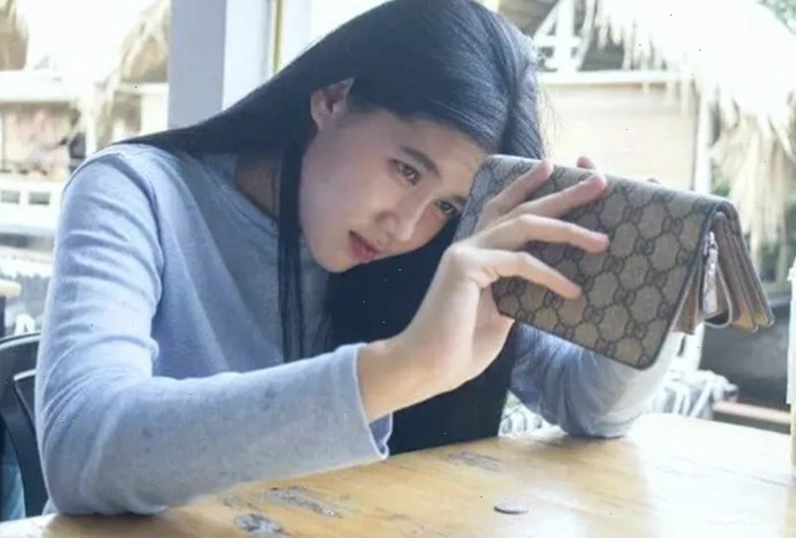 Meme xin tiền chồng cực chi tiết